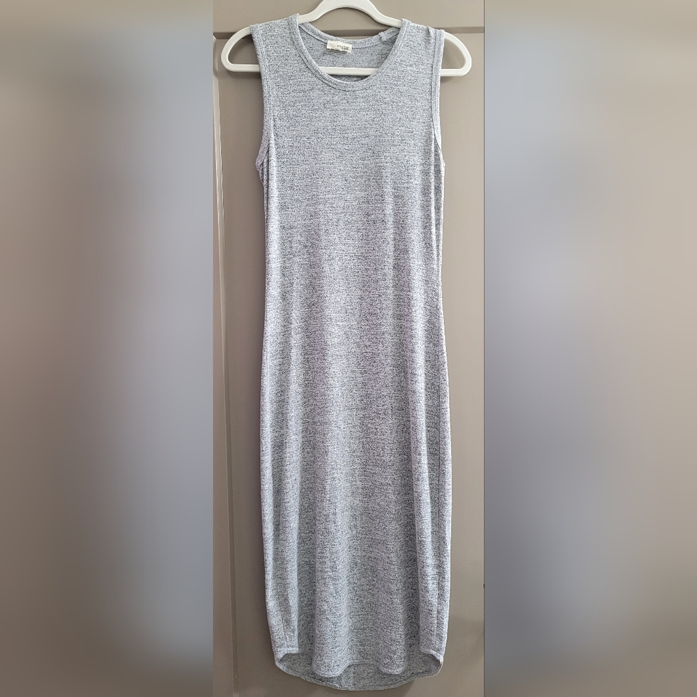 Wilfred Free | Medium | Grey